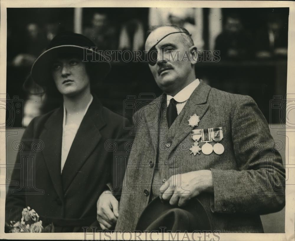 1922 Press Photo Capt William Appleby, US delegate to U.K. &amp; daughter Olga - Historic Images