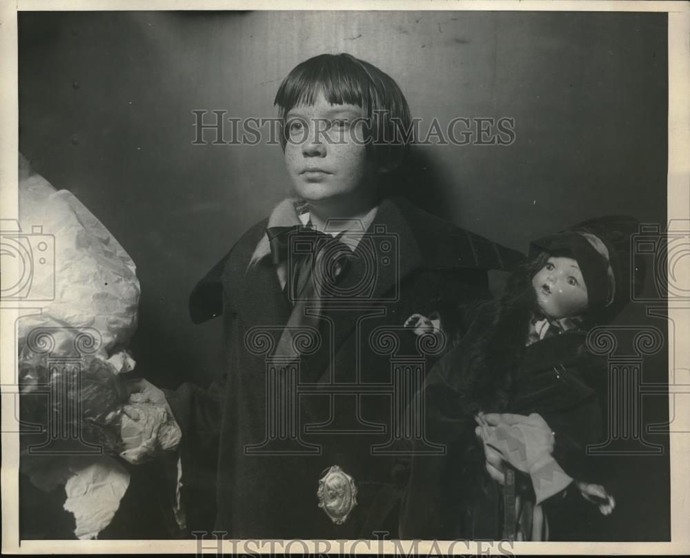 1925 Press Photo 11 year old Jimmie English arrived in St Louis to undergoes an - Historic Images