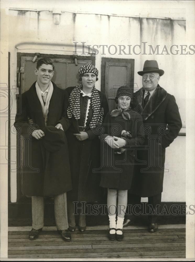 1926 Press Photo Stanley Dollar, San Francisco Steamship Man with Family - Historic Images