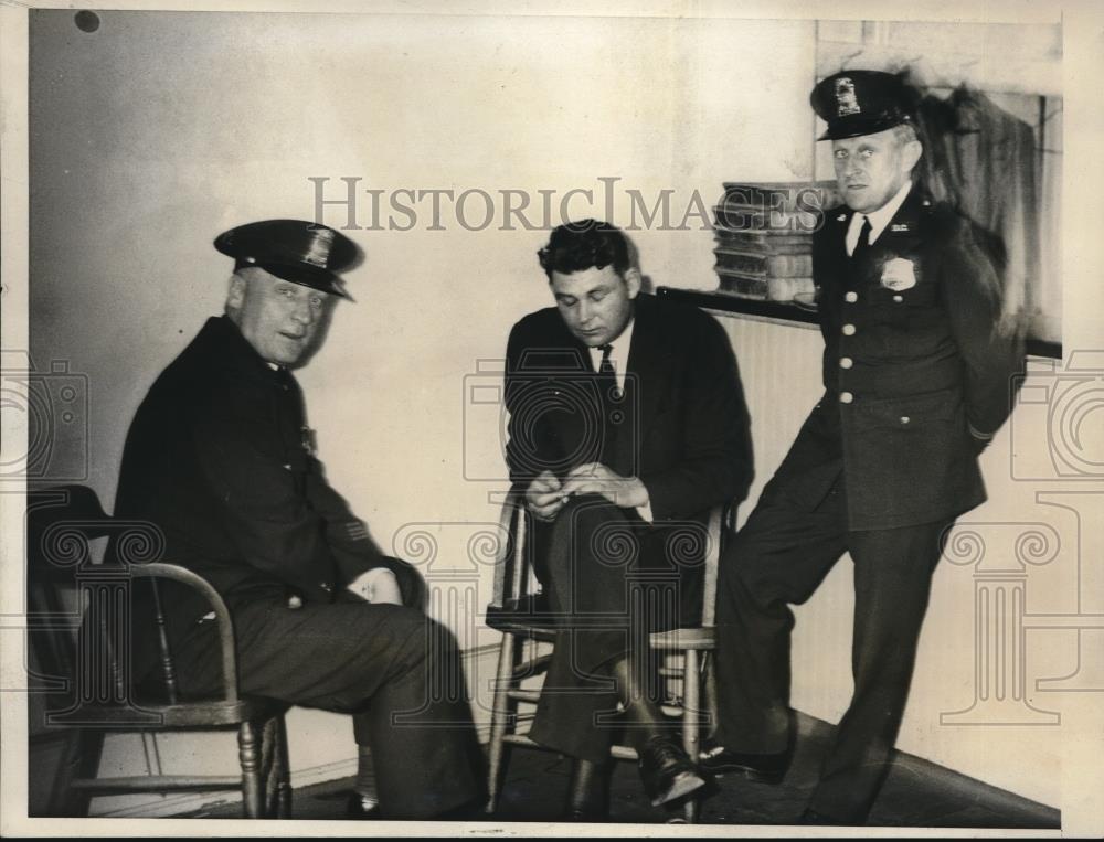 1931 Press Photo Washington DC Policeman Wallace Middleton Arrested - neb64973 - Historic Images