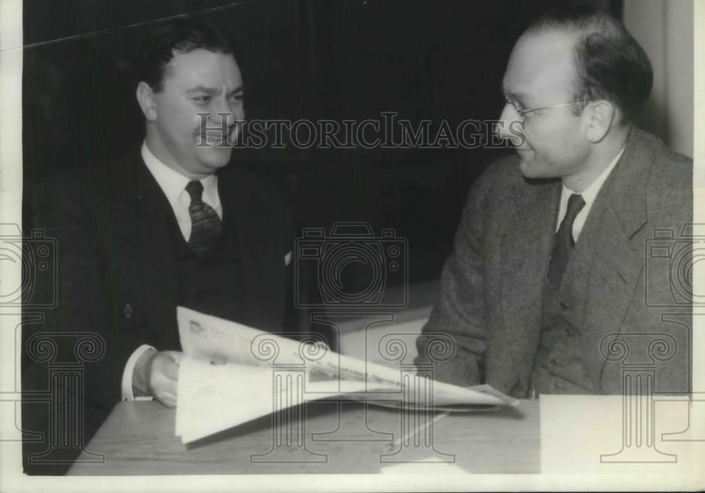 1936 Press Photo TVA Director David E.Lilienthall with John Blanfors TVA Labor. - Historic Images