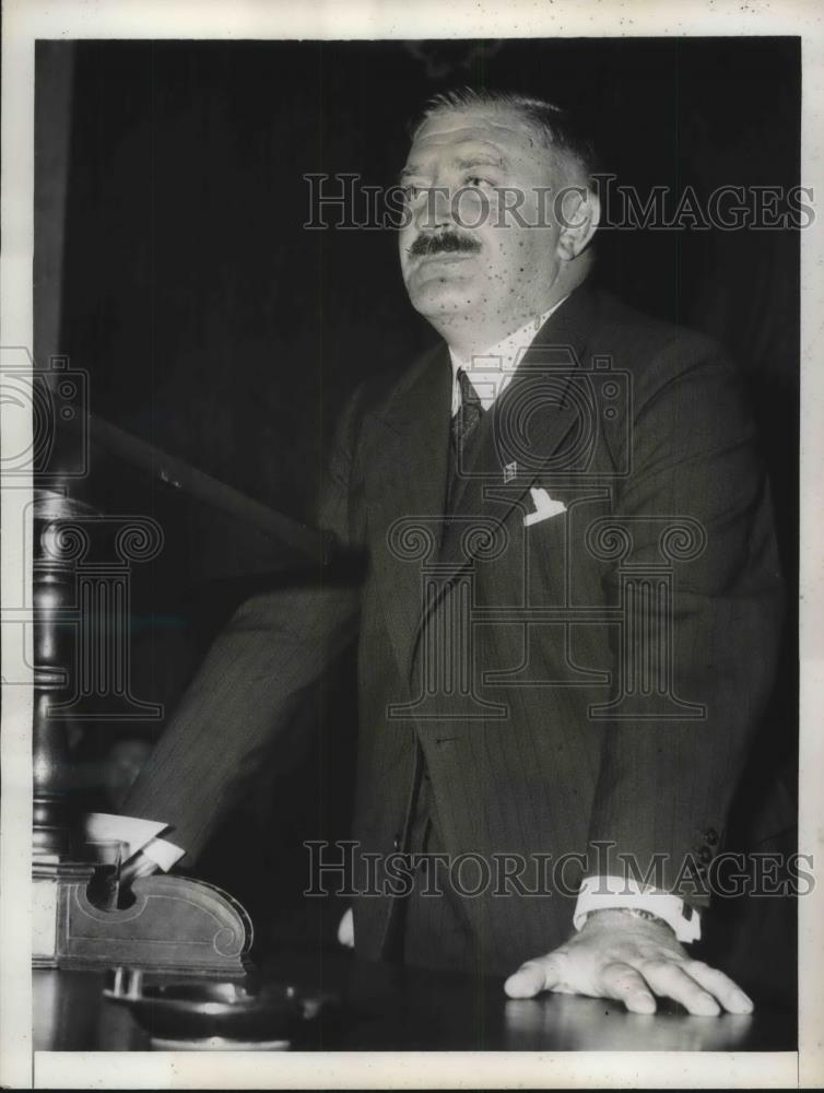 1938 Press Photo Dr.George Seebauer of Berlin addresses Management Congress. - Historic Images