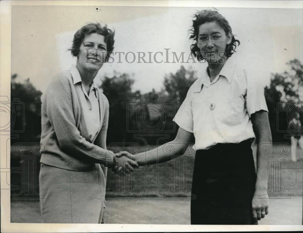 1938 Press Photo Miss Beatrice Barrett, 21, Miss Helen Hofmann - Historic Images