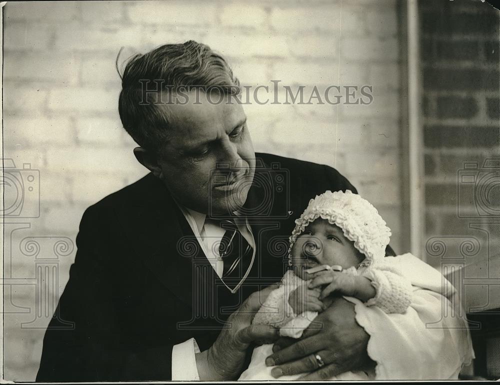 1922 Press Photo Jean Allys Davis with Dad, Sec. of Labor James J. Davis - Historic Images
