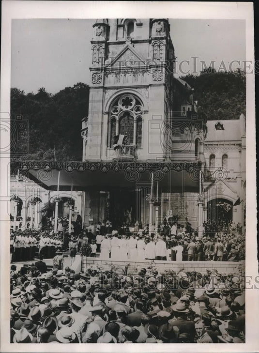 1939 Press Photo Ceremonies in the native town church of Joan of Arc in Domremy - Historic Images