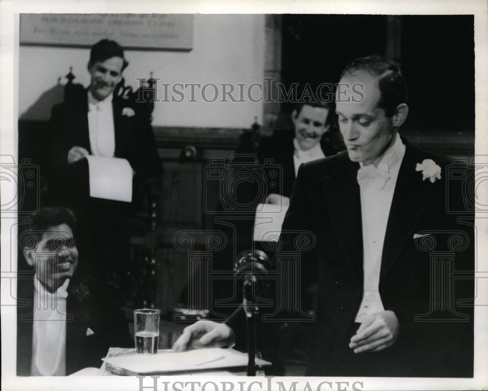 1957 Press Photo Scene From England After Suez - neb60989 - Historic Images