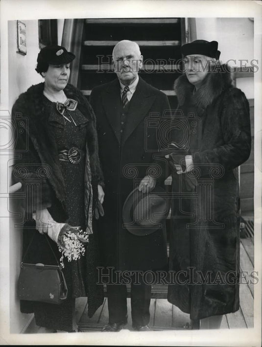 1938 Press Photo Lady Lane,Sir Wm Lane & Mrs Harold Chappel arrive in NYC - Historic Images