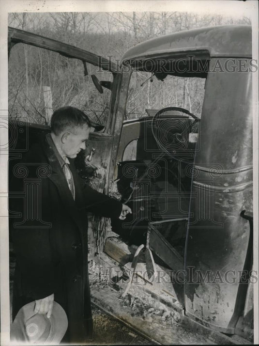 1939 Press Photo JM Angleton, a farmer who heard the blast & took the victims - Historic Images