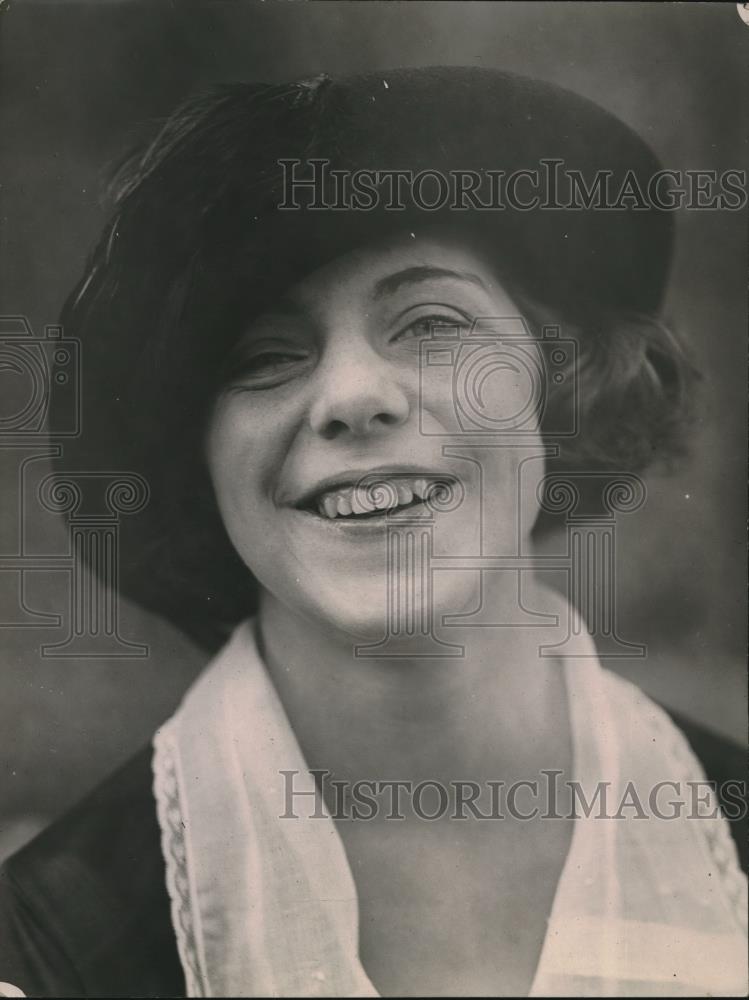 1921 Press Photo Miss Eleanor Griffin Admiral Robert S Griffin Daughter - Historic Images