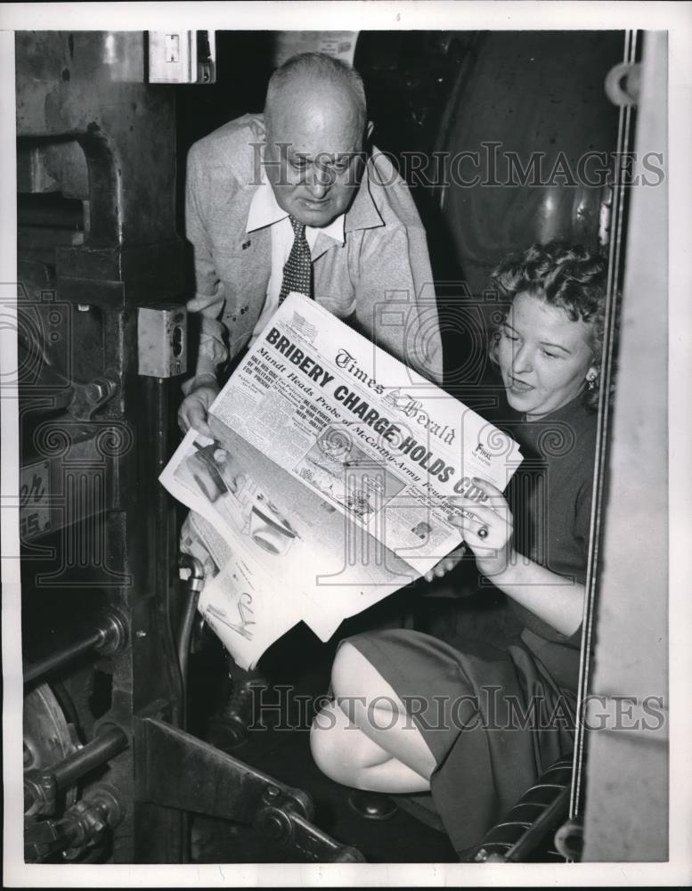 1954 Press Photo Wash.D.C. Times Herald Supt C Ryan ,Joan Pace for the Post - Historic Images