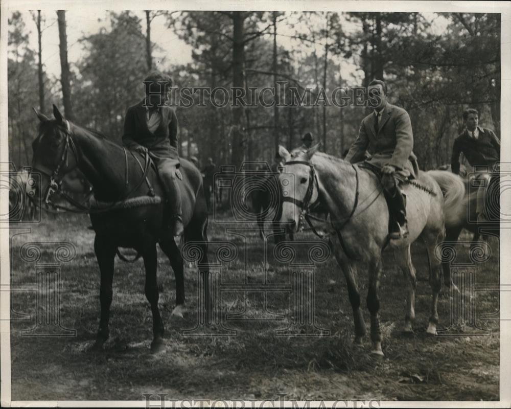 1932 Press Photo Jeanne Alcott & Regan McKinney at drag hunt in Aiken, S.C. - Historic Images