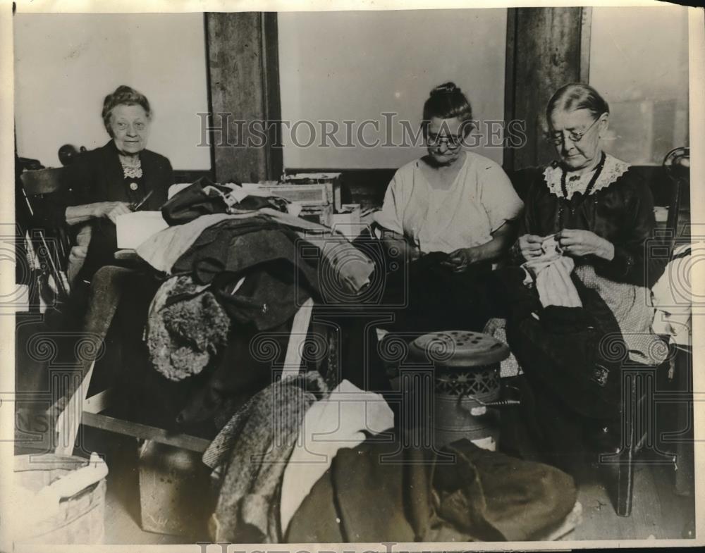 1926 Press Photo Grandma Emma McMahon just celebrated her 105th birthday, &amp; - Historic Images