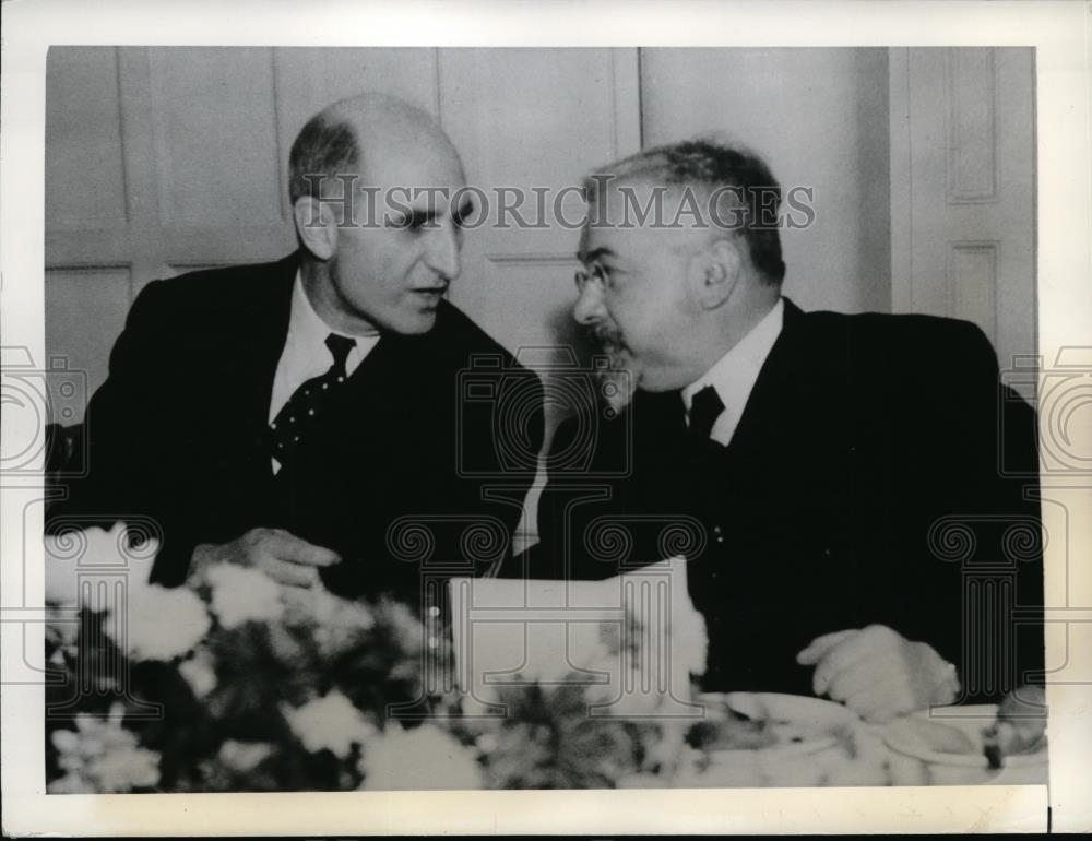 1941 Press Photo Polish Minister M. Stronski &amp; Canadian Ross MacDonald in London - Historic Images