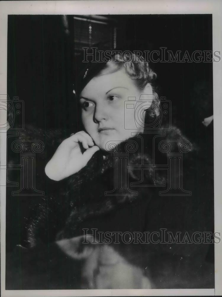 1935 Press Photo Vula Layden girlfriend of the Meroy Drake a accused Murderer. - Historic Images