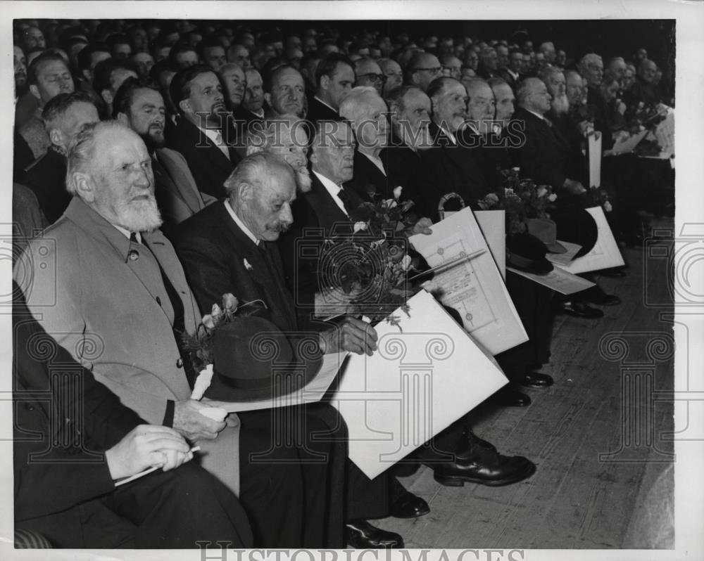 1958 Press Photo Veterans Of German Passion Play In Oberammergau - neb61107 - Historic Images