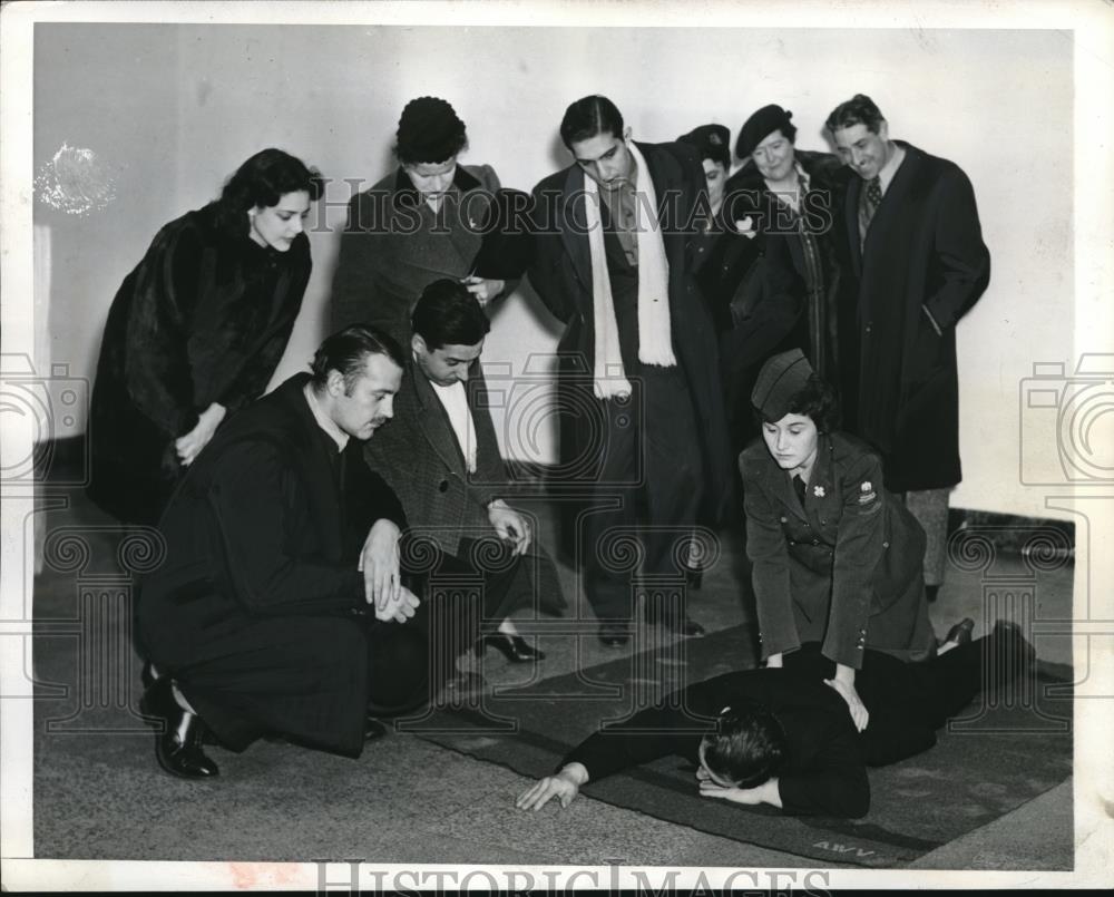 1941 Press Photo Carl Ken Womens Voluntary Services - neb65902 - Historic Images