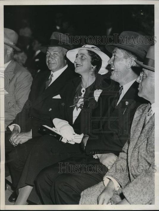 1934 Press Photo Mr & Mrs Bernard Gimble w/ Gene Tunney at the Welterweight - Historic Images