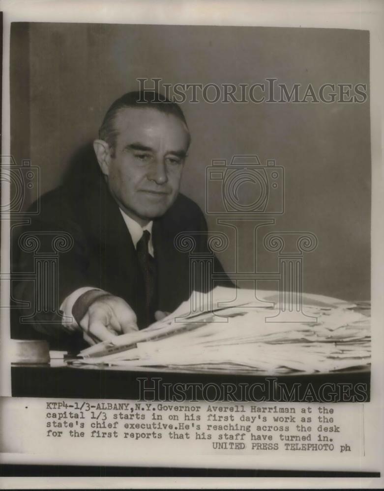 1955 Press Photo Gov. Averell Harriman of New York at his office at Capitol. - Historic Images