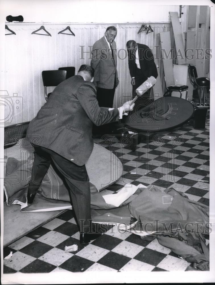 1961 Press Photo Cicero raided Chicago - neb66021 - Historic Images