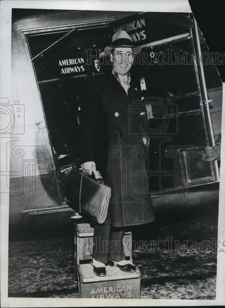 1934 Press Photo Brig. Gen Francisco Sguilar of Mexico arrives at Chicago - Historic Images