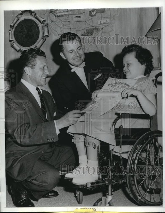 1961 Press Photo Otto Kerner Of Illinois Signs Proclamation - Historic Images