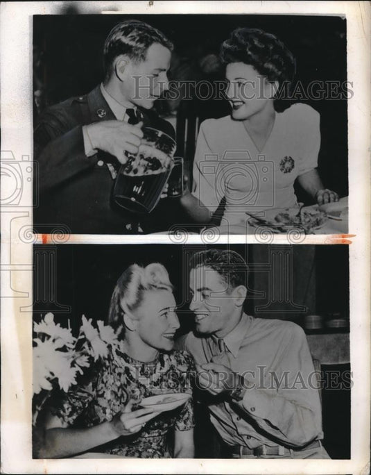 1942 Press Photo American Soldiers Sgt B Malinoski & Harry Katz Get To Know - Historic Images