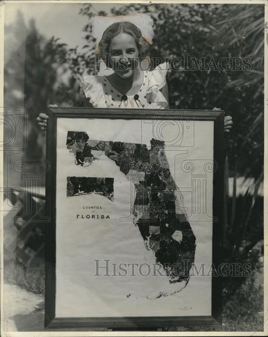 1936 Press Photo Elizabeth Categorizes More than 500 Moths & Butterflies - Historic Images