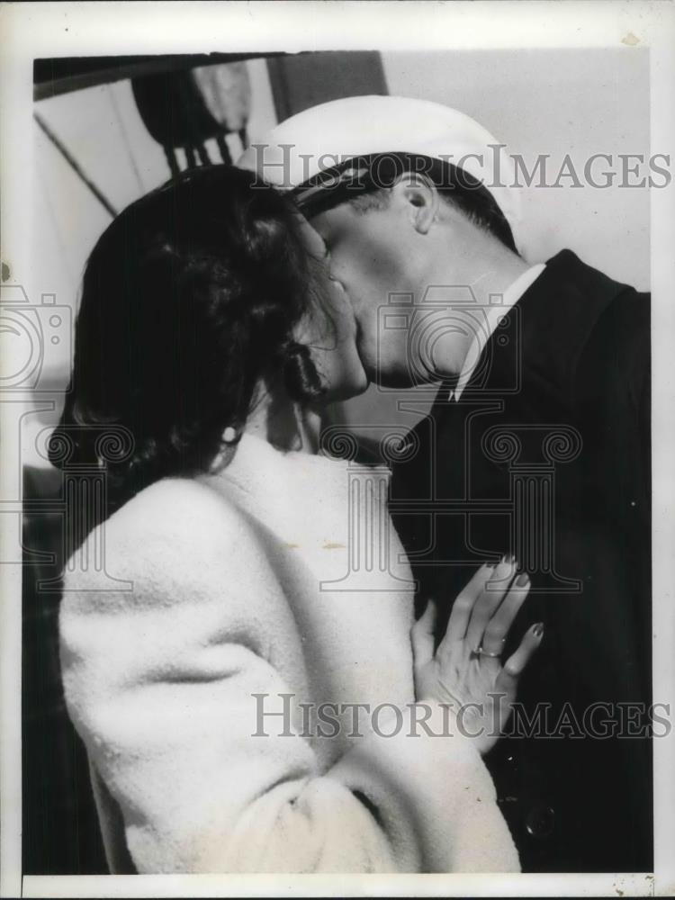 1941 Press Photo Boston, Mass. Mr &amp; Mrs Lewis S. Smith of Ga. - Historic Images