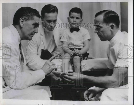 1954 Press Photo Durham, NC Dr Lenox Baker, Rbt Musgrave,Gailey & polio patients - Historic Images
