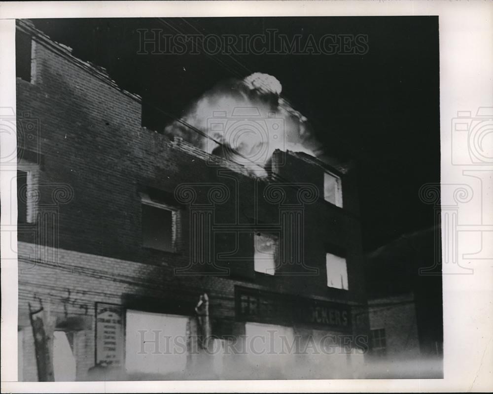 1946 Press Photo Warehouse Fire Damaged Market District Wenatchee, WA - Historic Images