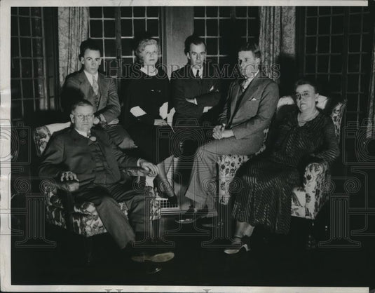 1933 Press Photo Harold L. Ickes, Raymond Mrs Bryant Wilmerth Robert Mrs Harold - Historic Images