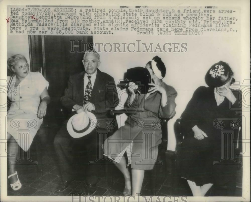 1948 Press Photo family charged with pension fraud in Los Angeles - Historic Images