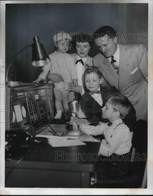 1954 Press Photo Dedication Switch Board in Police Dept. Joseph Gaskey Family - Historic Images