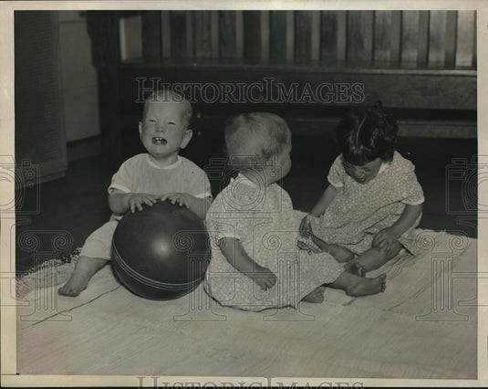 1935 Press Photo Westfield State farms Nursery - Historic Images