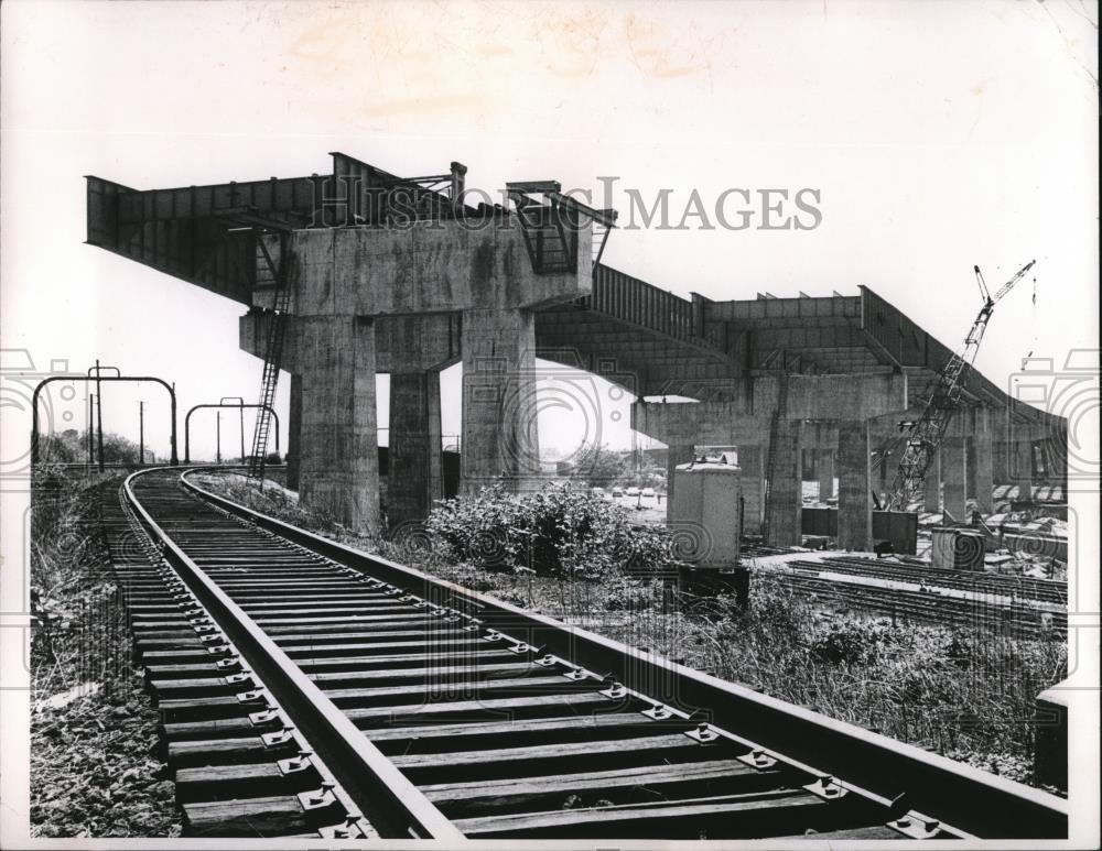 1944 Press Photo Kingsbury Run Bridge - neb80384 - Historic Images