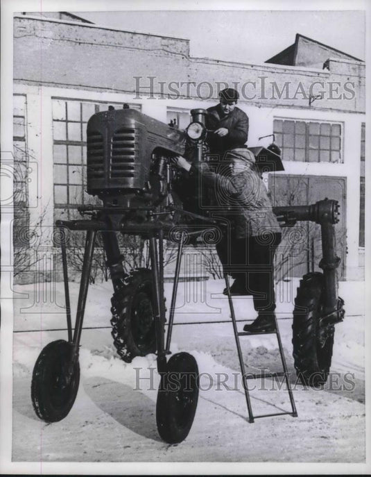 1960 Press Photo A Yakovlev & M Stadnik with Tractor for Whisk Cutting in Russia - Historic Images