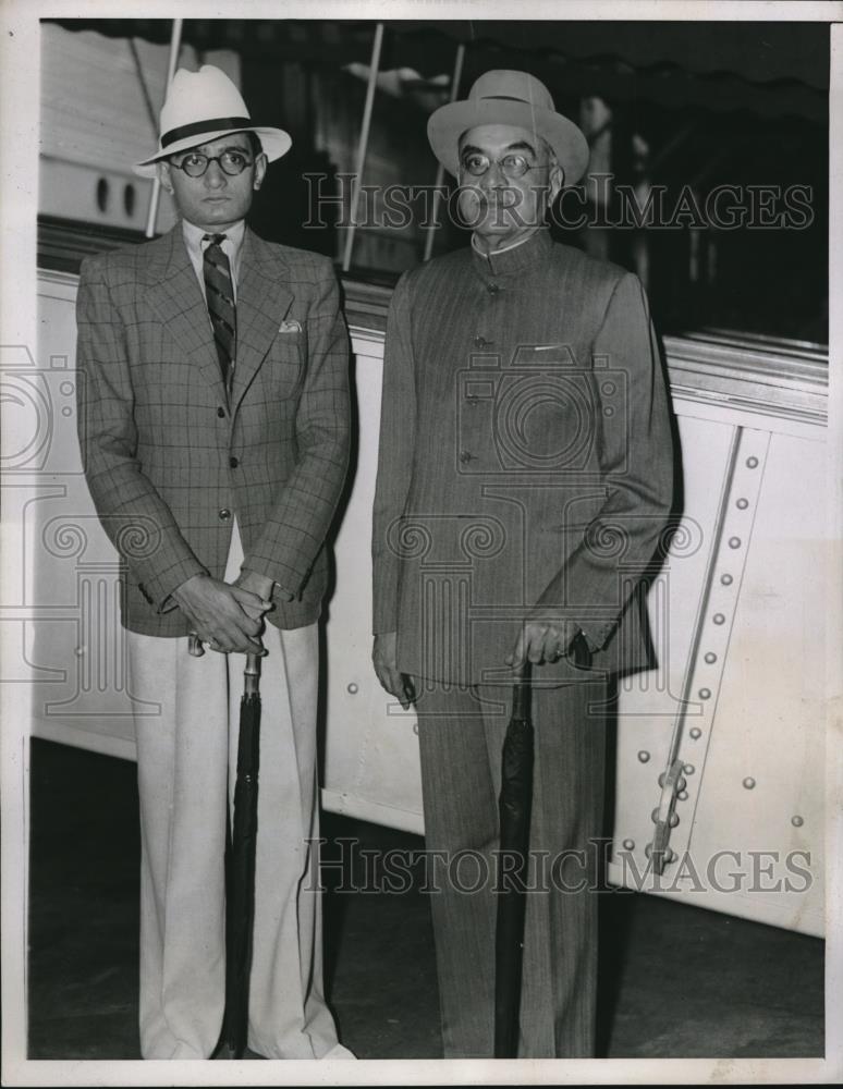 1937 Press Photo Rajsaheb of Wankener and Son Raiskumar Sinji of Wankener - Historic Images