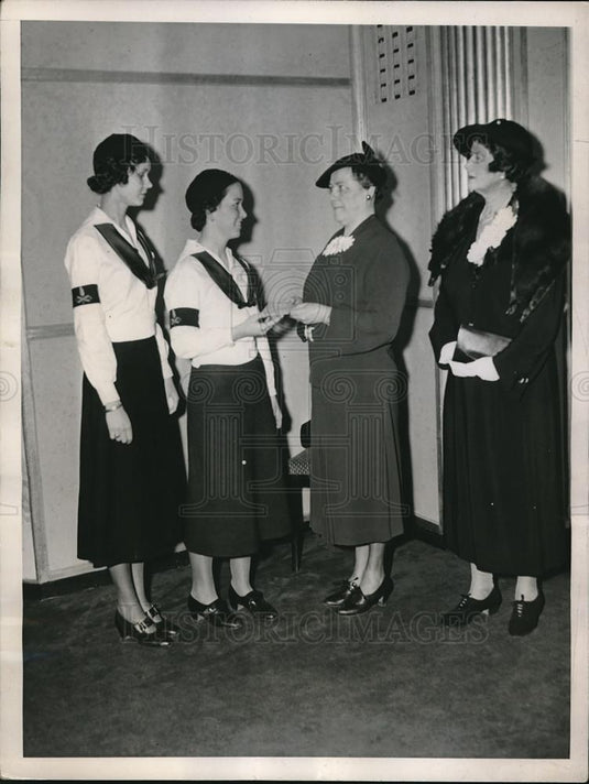 1937 Press Photo Camp Fire Girl Winners & Founders Luncheon Waldorf Astoria NY - Historic Images