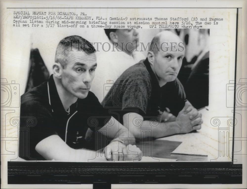1966 Press Photo Gemini 9 astronauts Gene Cernan & Tom Stafford at Cape Kennedy - Historic Images