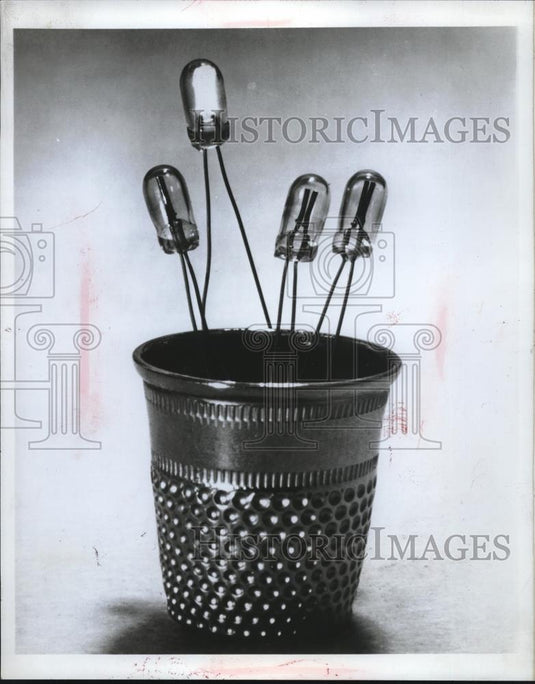 Press Photo Oak Electro Netics Corp invention - Historic Images
