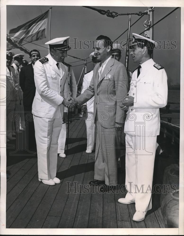 1946 Press Photo Dr. Oscar Ivanissevich,Capt. Victorio Malatesta &amp; Rear Admiral - Historic Images