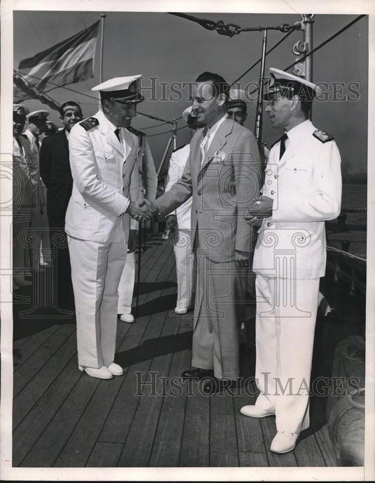 1946 Press Photo Dr. Oscar Ivanissevich,Capt. Victorio Malatesta & Rear Admiral - Historic Images