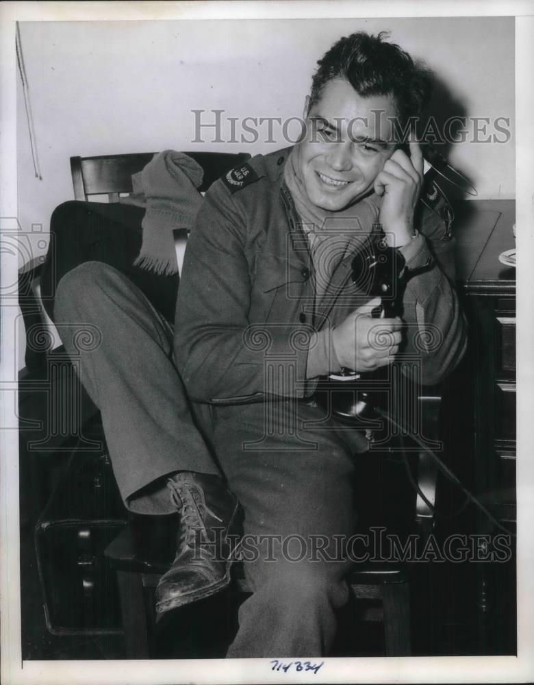 1944 Press Photo Frank Gervasi New York City La Guardia Field War Pilot - Historic Images