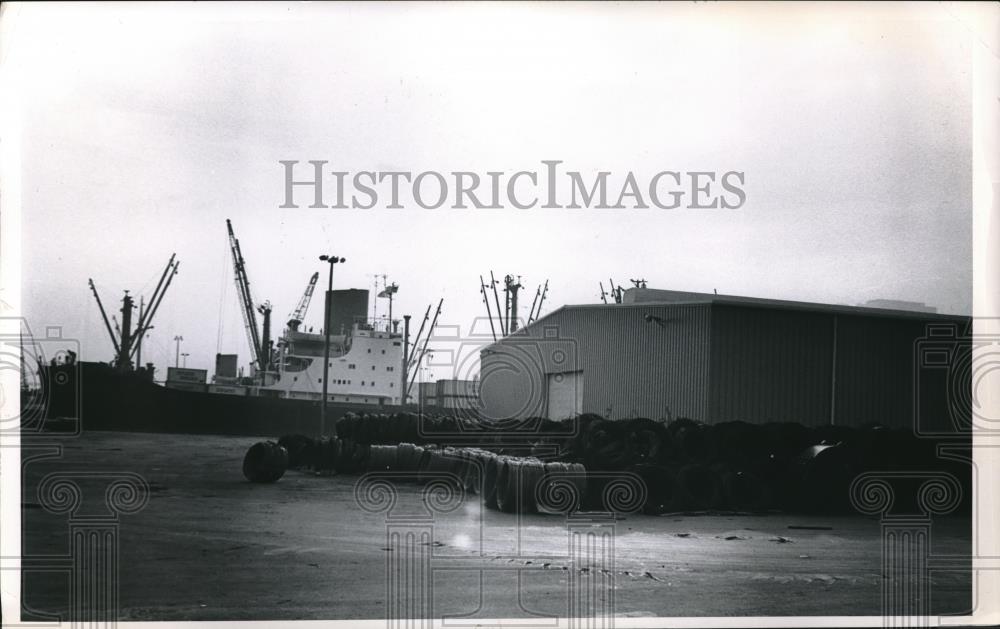 1970 Press Photo New transit warehouse at Cleveland, Ohio harbor docks - Historic Images