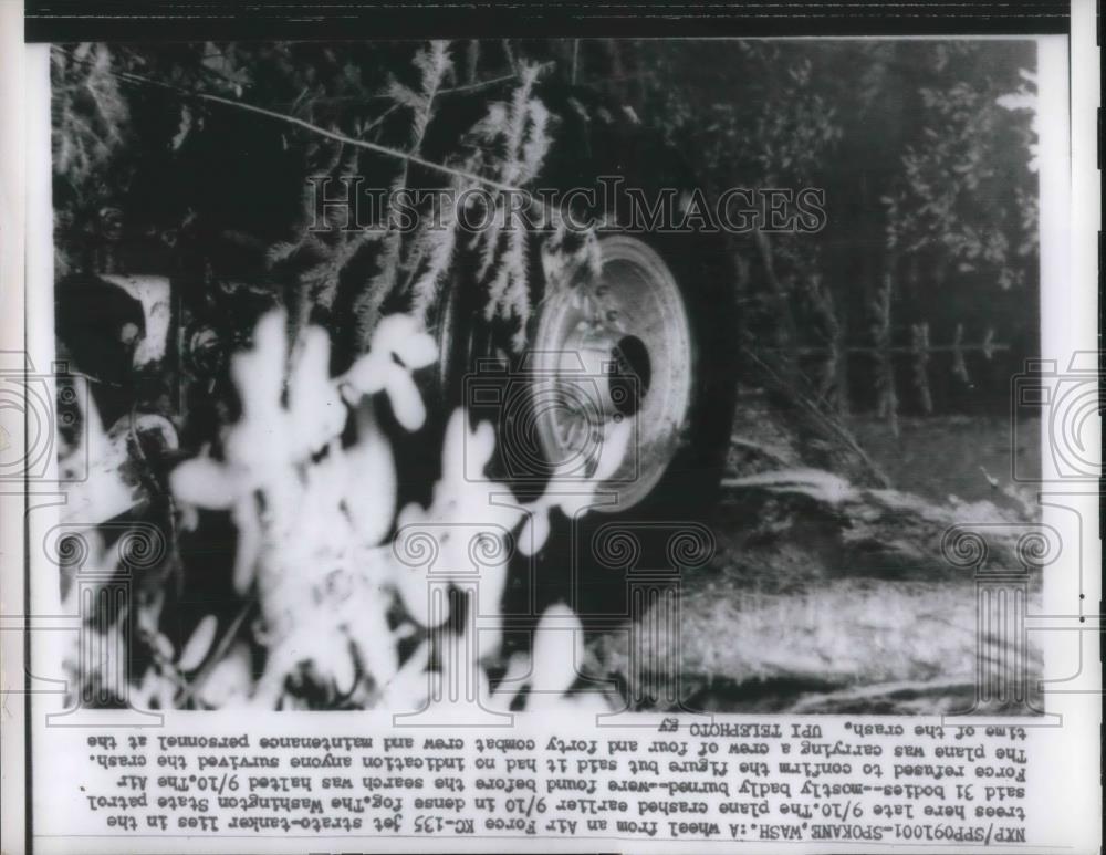 1962 Press Photo Wheel From Air Force KC-135 Strato Tanker Lies In Trees - Historic Images