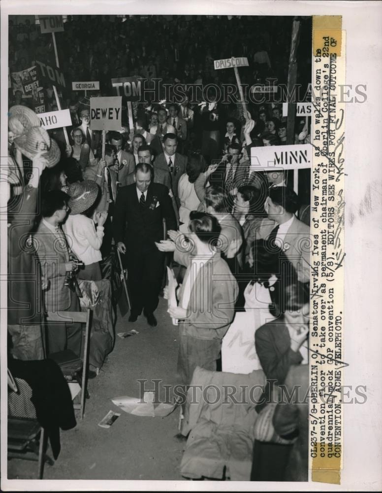1938 Press Photo Sen. Irving Ives on floor of mock GOP convention in Oberlin Oh - Historic Images