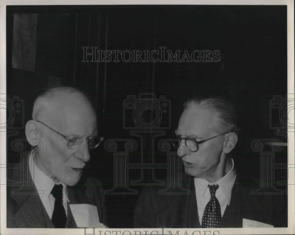 1953 Press Photo David Simpson &amp; Harry Deibel Veteran Members Of Church - Historic Images
