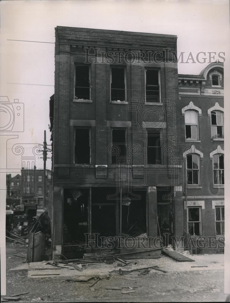 1935 Press Photo tenement house in Chicago gutted by fire, 8 killed - Historic Images