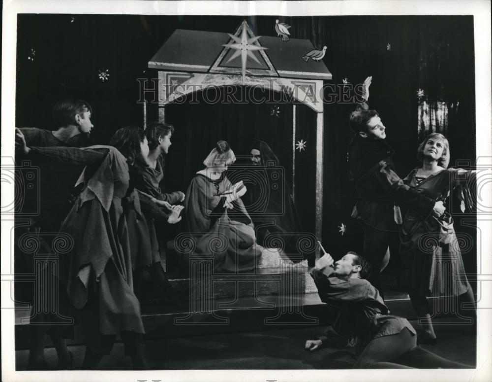 1961 Press Photo Scene from &quot;Coventry Christmas 15th Century Play of Nativity - Historic Images