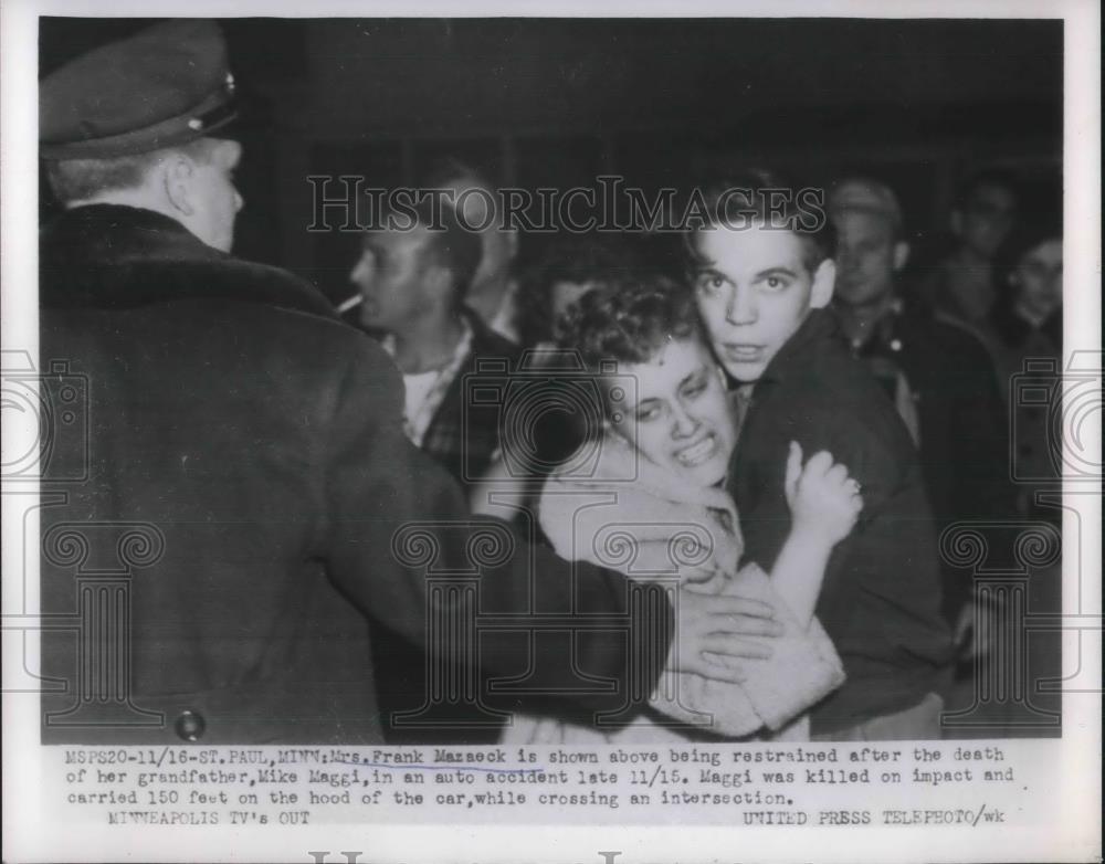 1954 Press Photo St Paul, Minn. Mrs F Mazseck learns granddad killed in accident - Historic Images